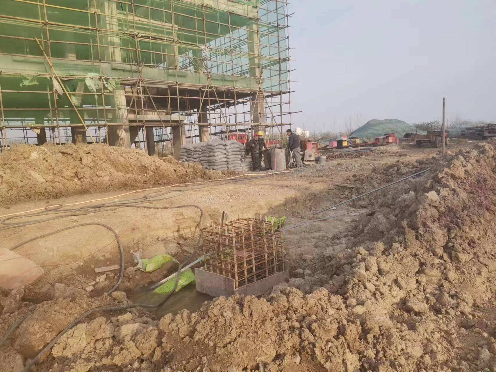 群英乡当桥梁出现裂缝的时候应该及时加固修补